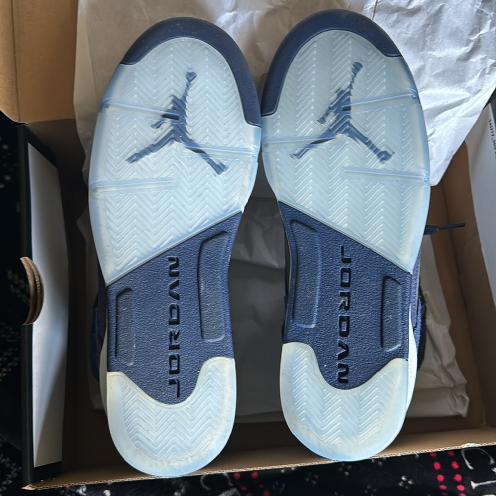 Air Jordan 5 - Picture 3 of 7